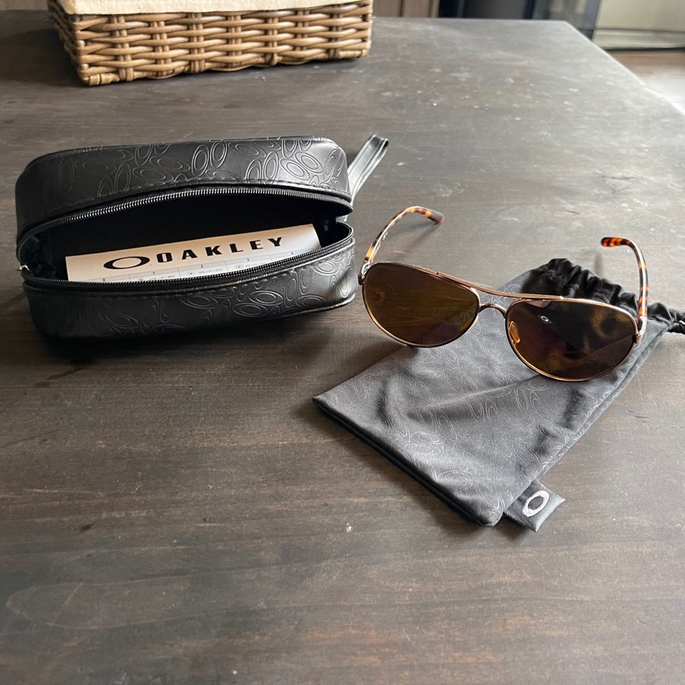 Oakley Feedback Aviator Sunglasses